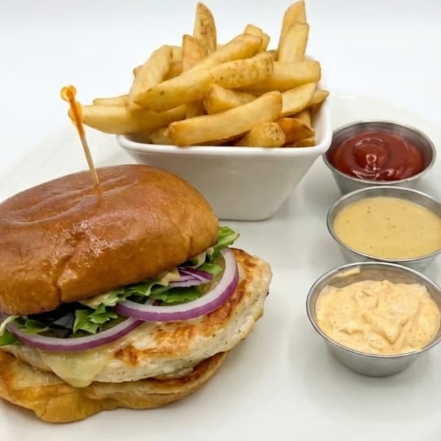 CHICKEN SANDWICH