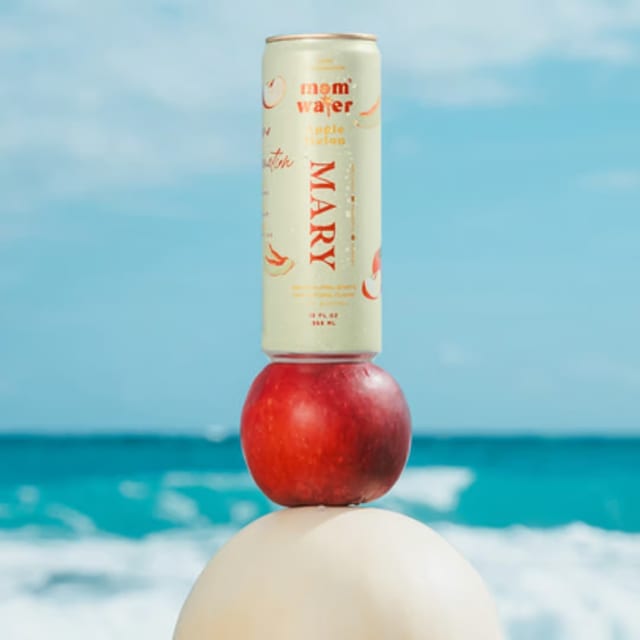 MOM Apple