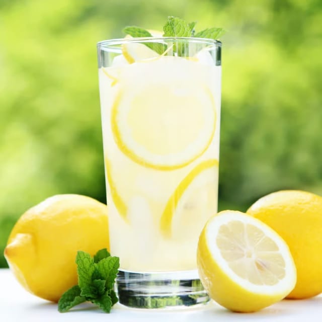 PLAIN LEMONADE