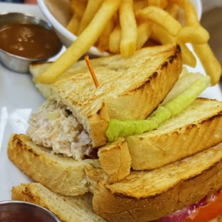 HOMEMADE TUNA SALAD